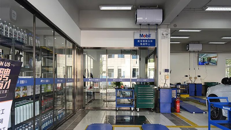 汽配城的拿货价格与外面零售店的价格差异较大，这背后主要有以下几个原因：
